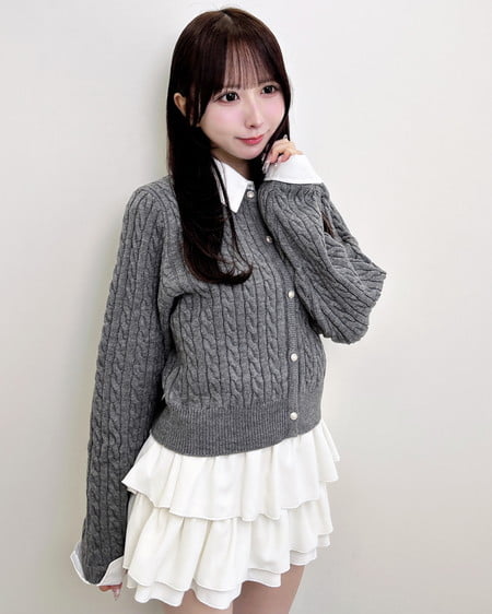 【今だけ早割／WEB限定】シャツレイヤード風ケーブルニット