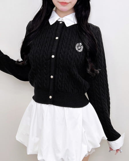 【今だけ早割／WEB限定】シャツレイヤード風ケーブルニット