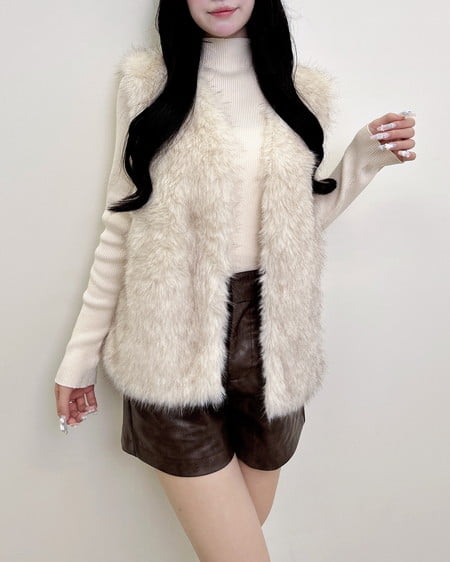 INGNI(イング) フェイクレザーショートパンツ ブラウン