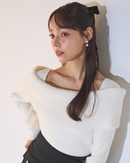 【SOELA】【9／29 2時までの限定価格】フェザーオフショルリブニット