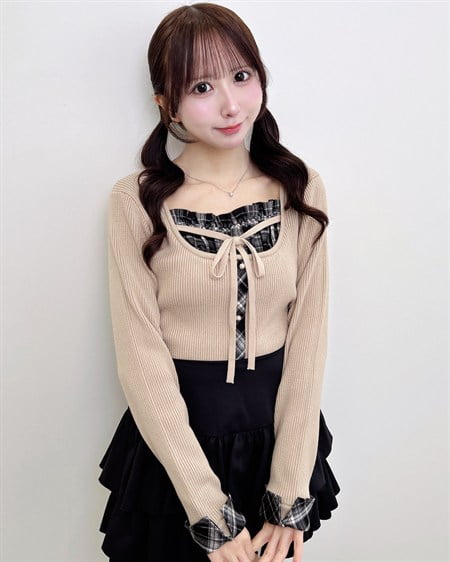 異素材ドッキングフロントリボンニット
