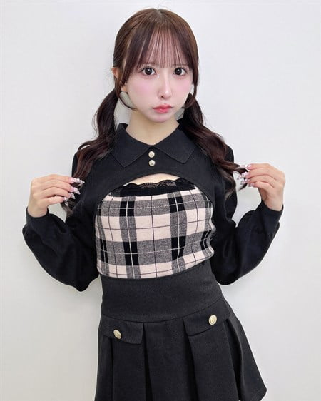 【WEB限定】【10／7 2時までの限定価格】レイヤード風チェック柄ニット