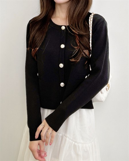 【10／14 2時までの限定価格】エンブレムボタンスポンディッシュニットカーディガン