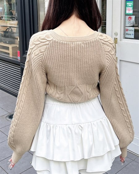 INGNI(イング) レイヤード風フェイクファー付ケーブルニットトップス ベージュ