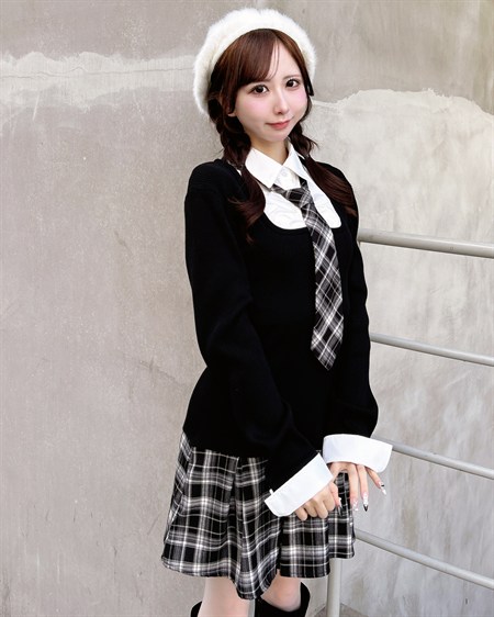 【WEB限定】【10／28 2時までの限定価格】ネクタイ付ドッキングニットワンピース