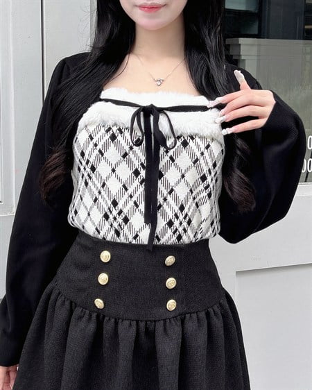 フェイクファー付レイヤード風ニット