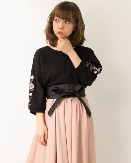 INGNI(イング) 袖刺繍ボリューム袖裏毛／TOPS 7分袖 ｸﾛ/A