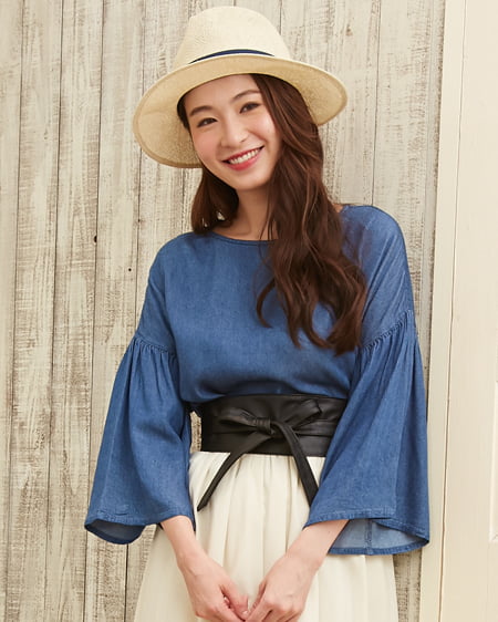 allamanda(アラマンダ) レーヨンデニムフリル袖TOPS ブルー