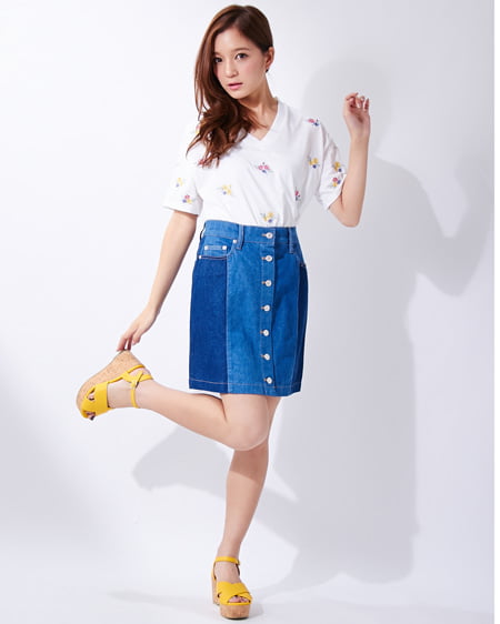 INGNI(イング) 総柄刺繍Tシャツ＋前ボタン台形スカート／SET オフホワイト