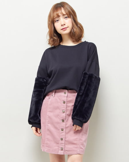 INGNI(イング) 袖ファー切替プルオーバー＋前ボタン台形スカート／SET クロ/A