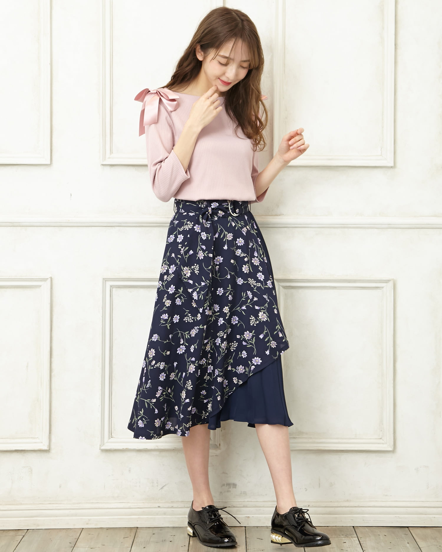 A.P.C. アーペーセー　marla スカート　ブラック系　花柄 A.P.C. アーペーセーmarla スカートブラック系花柄