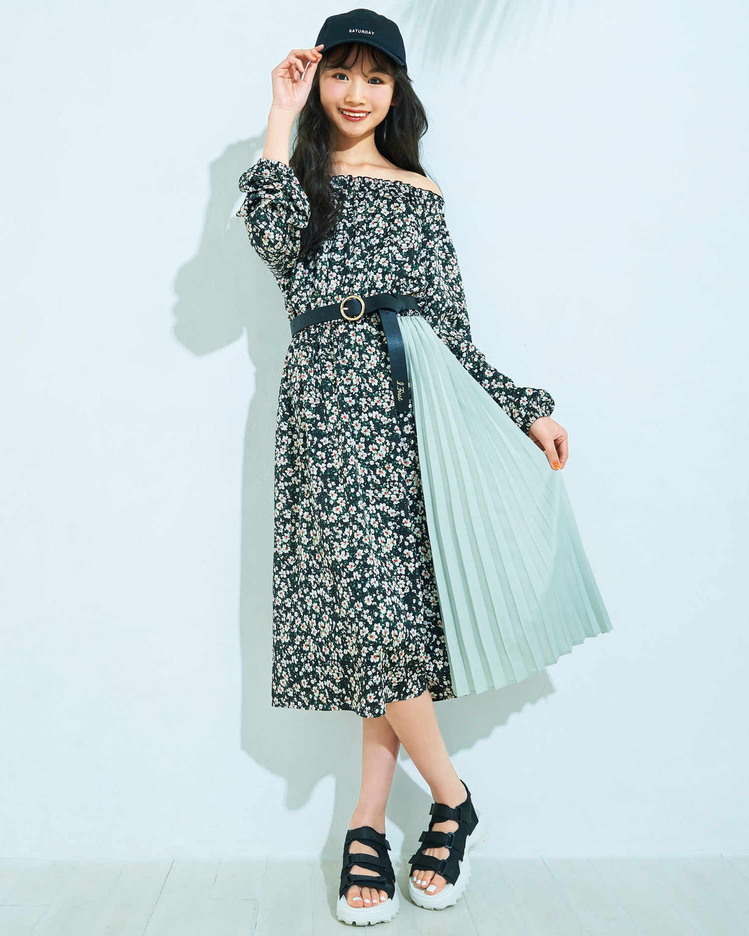 aGANNI 花柄プリーツドレス サイズ36 GANNI 花柄プリーツドレス サイズ36