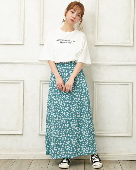 コーディネート 胸ロゴ刺繍tシャツ 花柄マーメイドロングスカート Ingni イング 公式通販 Ingni Store イングストア