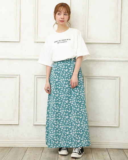 INGNI(イング) ロゴ刺繍Tシャツ＋花柄マーメイドスカート／SET オフホワイト