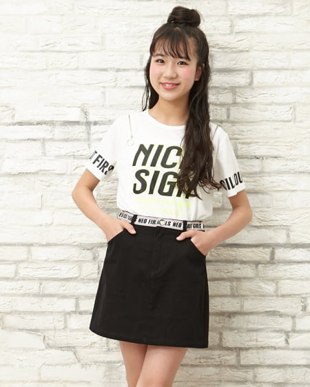 INGNI First(イング ファースト) 肩あきTシャツ＋台形スカート／SET オフホワイト/クロ