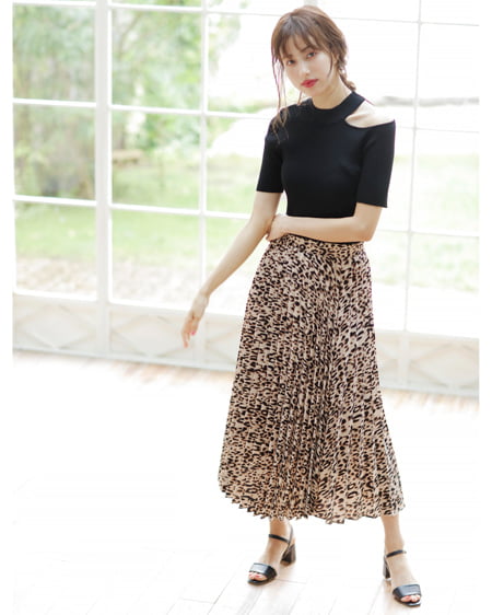 INGNI(イング) レオパード柄プリーツ/スカート ベージュ/ヒョウ