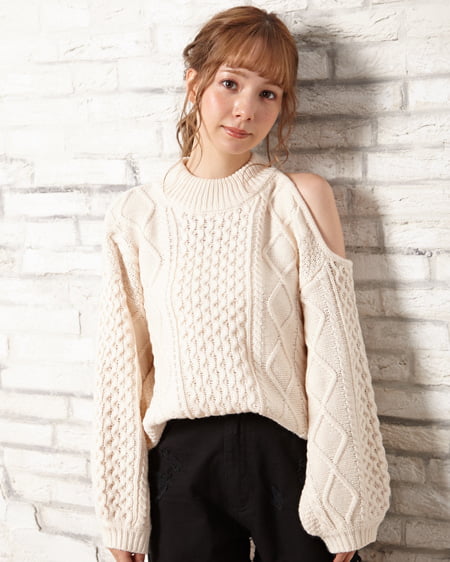 コーディネート オープンショルダーケーブル ニット クラッシュデニムショートパンツ Ingni イング 公式通販 Ingni Store イングストア