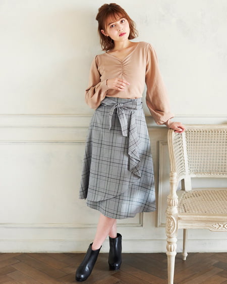 コーディネート Ingni Store限定セット フロントギャザーニット ラッフルミディスカート Set Ingni イング 公式通販 Ingni Store イングストア