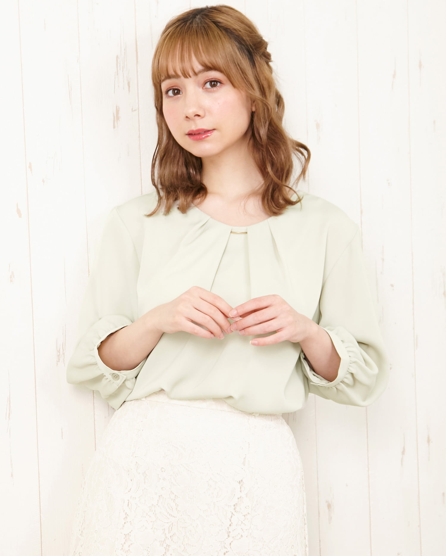 【ELLwAker】品になっております。 ピン付トロミ7分袖／ブラウス｜INGNI(イング) 公式通販｜INGNI STORE