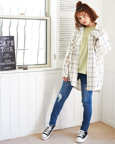 コーディネート チェック柄 Bigシャツ ベーシックロゴtシャツ ｏｕｔｌｅｔ ハイウエスト サイドクラッシュスキニーパンツ Lowカットスニーカー Ingni イング 公式通販 Ingni Store イングストア