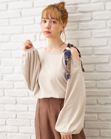 INGNI（イング） オフショルスカーフ付トップス ﾍﾞｰｼﾞｭ