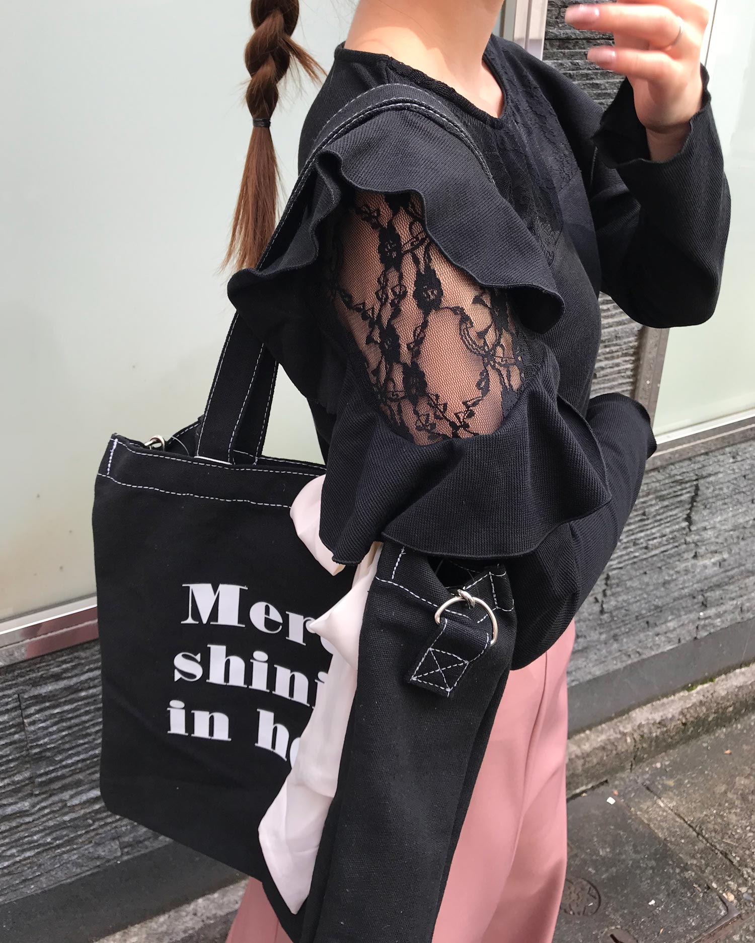 スカーフ付きキャンバスショルダーバッグ｜INGNI(イング) 公式