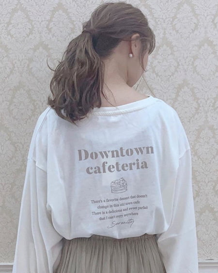 INGNI（イング） BackロゴロングTシャツ ｵﾌﾎﾜｲﾄ