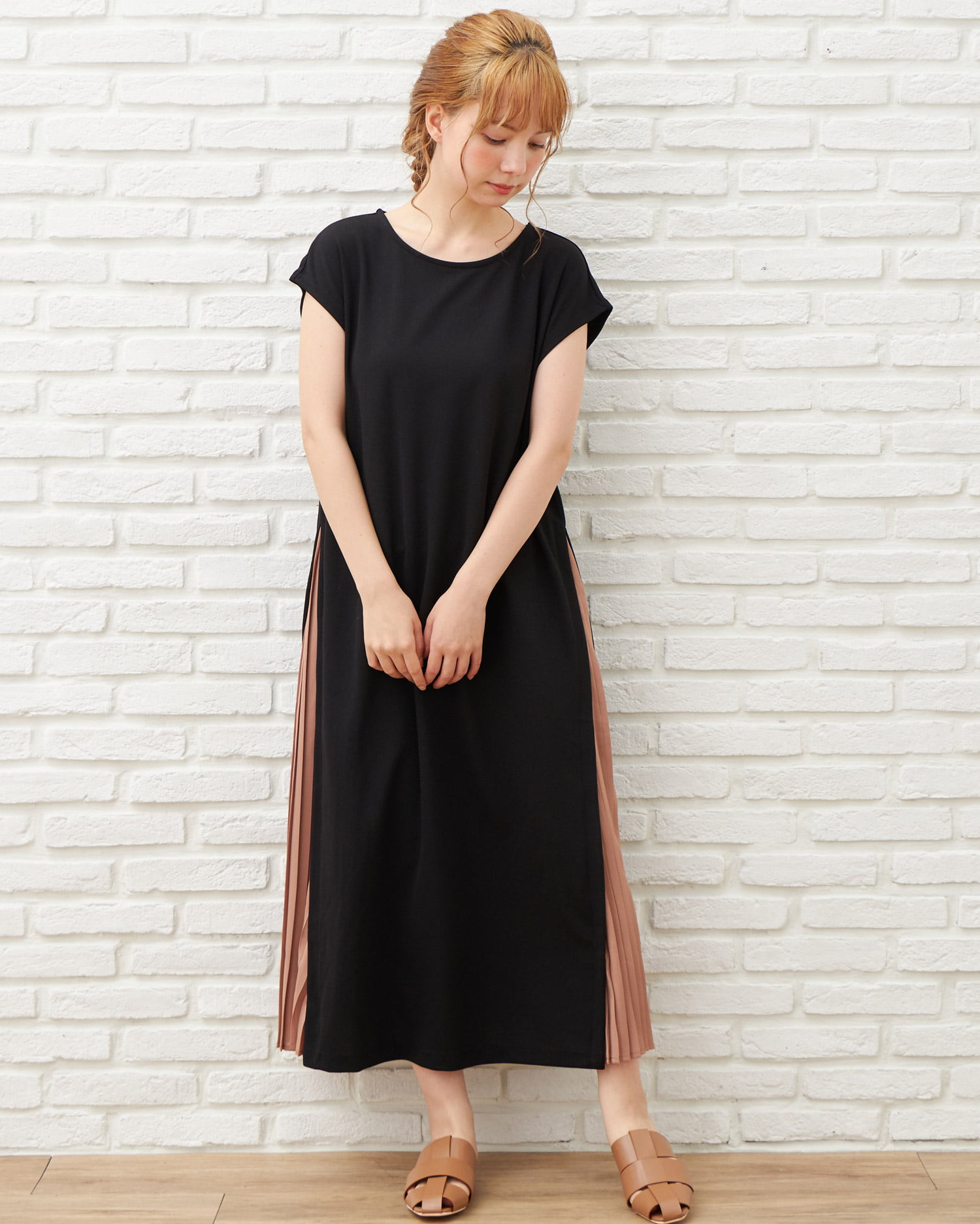 洗濯機可 黒プリーツワンピース 新品未使用 - 通販 - lemilu.uy