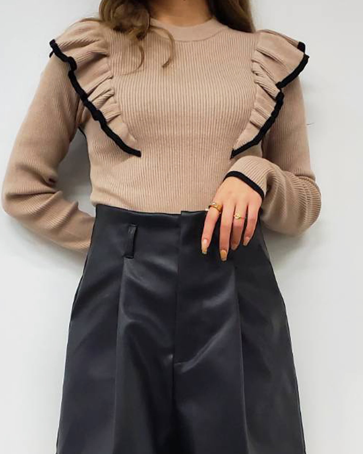 配色 フリルニット outlet Ingni イング 公式通販 Ingni Store 配色 フリルニット outlet Ingni イング 公式通販 Ingni Store