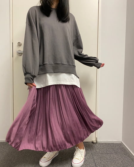 INGNI(イング) スウェットシャツレイヤートップス＋サテンスカート／SET ｽﾐｸﾛ