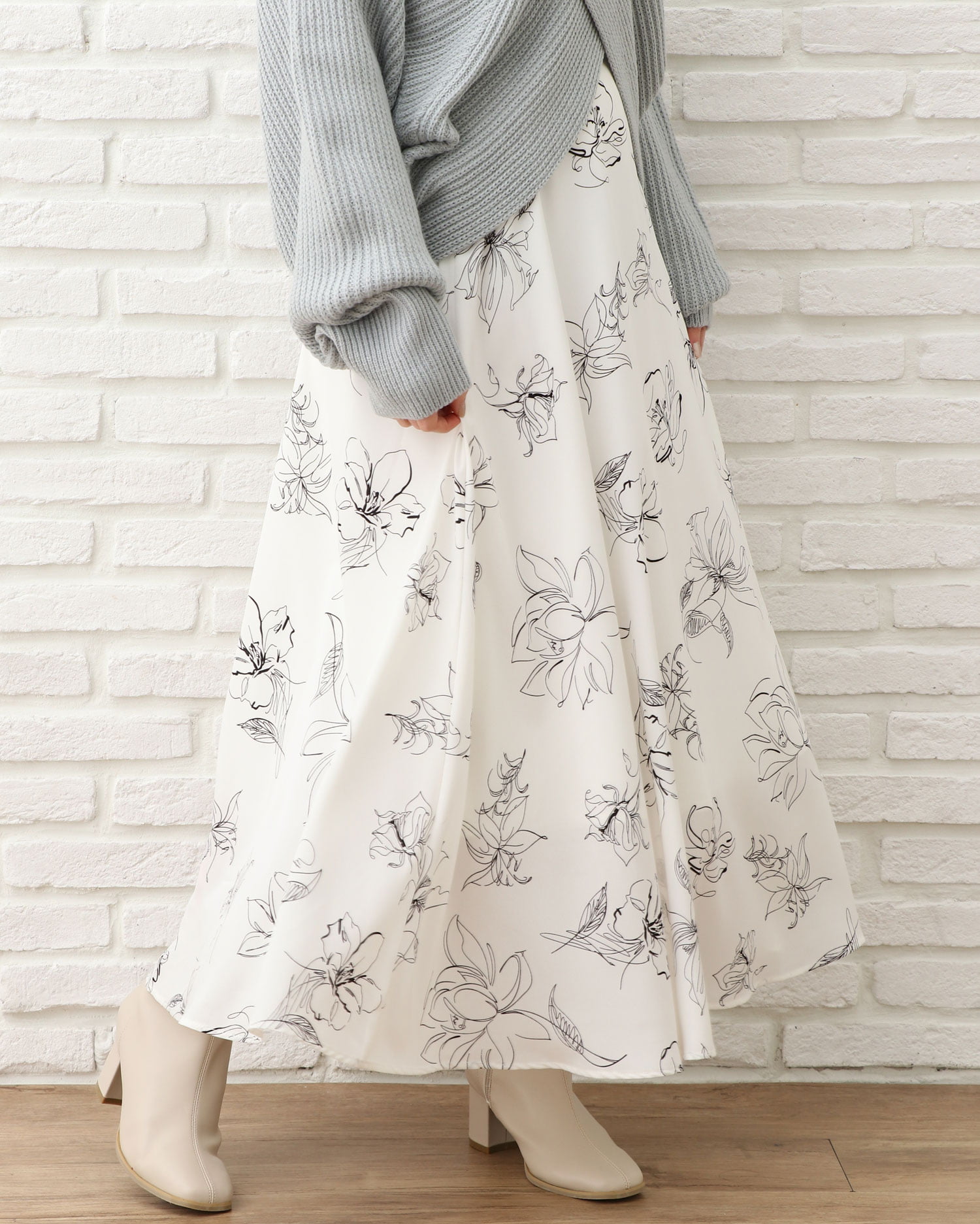 線画花フレア スカート Ingni イング 公式通販 Ingni Store