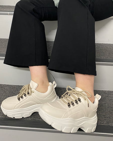 INGNI(イング) レースアップダッドスニーカー ｱｲﾎﾞﾘｰ