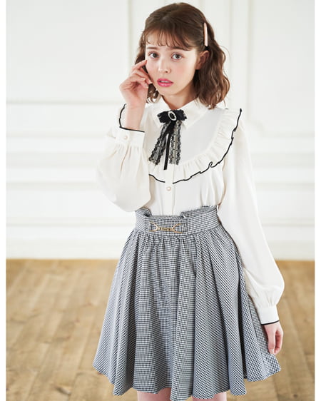 ブローチ付フリル配色ブラウス＋ビット付フレアスカート／SET｜INGNI