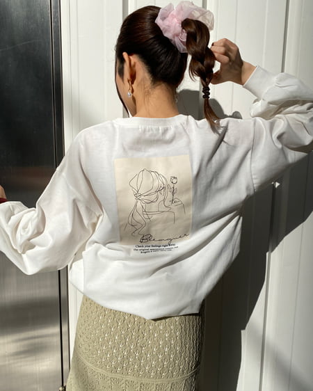 INGNI(イング) Back線画プリントロングTシャツ オフホワイト