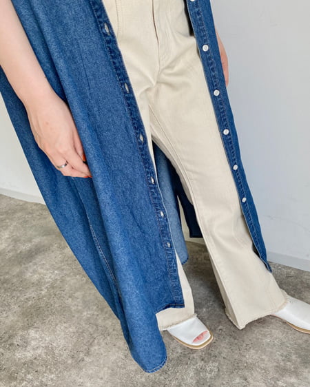 コーディネート デニムロング シャツ デニム フレアパンツ スクエアトゥオープンフラットサンダル Ingni イング 公式通販 Ingni Store イングストア コーディネート デニムロング シャツ デニム フレアパンツ スクエアトゥオープンフラットサンダル Ingni イング 公式通販 Ingni Store イングストア
