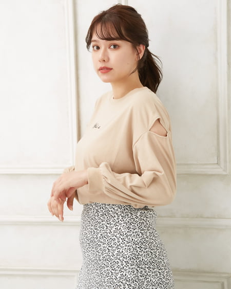 INGNI（イング） Backフォト肩スリットロングTシャツ ｳｽﾍﾞｰｼﾞｭ