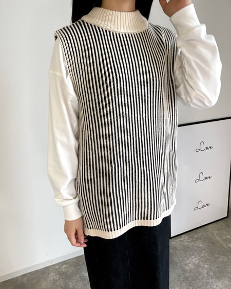 【WEB限定】ストライプモックネックニットベスト（ＯＵＴＬＥＴ）