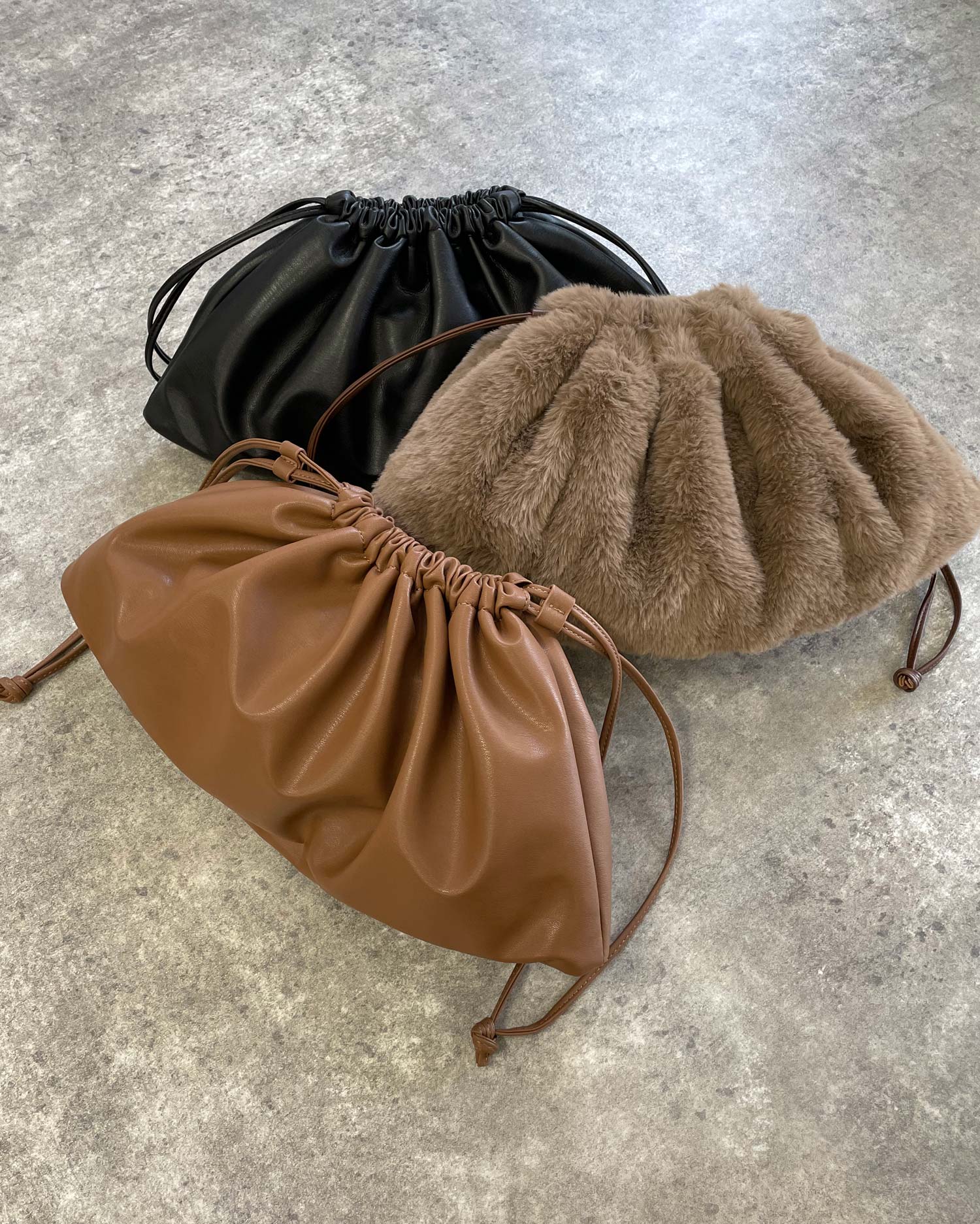 Mlia エムリア Web限定 ビッグ巾着ショルダーバッグ ｏｕｔｌｅｔ Mlia エムリア 公式通販 Ingni Store