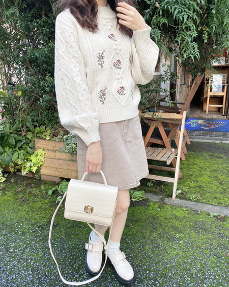 INGNI（イング） ケーブルモックネック／刺繍ニット ｱｲﾎﾞﾘｰ