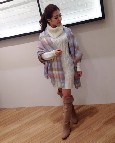 INGNI(イング)のコーディネート ららぽーと横浜 155cm<br>トレンドの冬パステルで女性らしく♪大きめのオフタートルは暖かいだけでなく小顔効果もありますよ！<br><a href="http://ameblo.jp/8179peco/">★ららぽーと横浜</a>