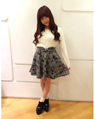 ラゾーナ川崎店 152cm<br><br>オフショル＋ケーブルと今年のトレンドがつまったニットに大きめのウエストリボンがワンポイントのフレアスカートで大人可愛いコーディネートにしました。スカートは今季気になる柄オン柄が新鮮でとってもオシャレです。イングならではの柄なのでオススメです。<br><a href="http://ameblo.jp/ingnikawasaki/">★ラゾーナ川崎店</a>