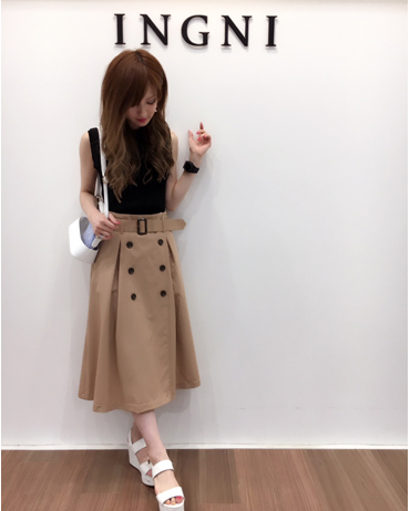 INGNI(イング)のコーディネート 池袋アルパ 158cm<br>ベルト付きのスカートはウエストマークがしっかりできて◎！ハイネックと合わせて大人カジュアルに♪