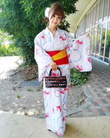 INGNI(イング)のコーディネート イオンモール各務原 161cm<br>浴衣に合わせ、髪飾りなどの小物は白がおすすめですよ☆白地に金魚柄の浴衣は、涼しげで清楚な印象に。女の子らしさもUPします♪