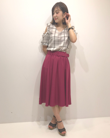INGNI(イング)のコーディネート 渋谷109 160cm<br>大人気のチェック柄はフリル付きなのでシンプルなSKと合わせて大人コーデにしました！