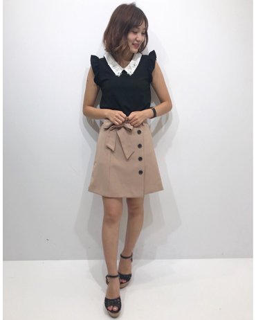 INGNI(イング)のコーディネート 渋谷109 160cm<br>衿付きTOPSは可愛いイメージが強いですが台形スカートで合わせると大人っぽく着こなせます。