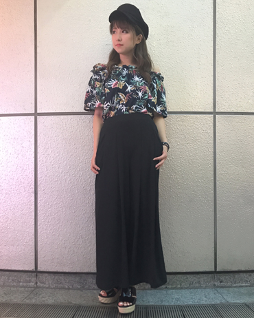 INGNI(イング)のコーディネート 渋谷109 160cm<br>ゆったりとしたワイドパンツにインスタイルで合わすとショート丈ボトムとはまた違う印象でお召しいただけます！さらっと取り入れたい夏の柄のひとつです。