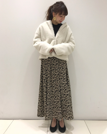 INGNI(イング)のコーディネート 立川ルミネ 158cm<br>モコモコショートコートは触り心地柔らかく抜群?ショート丈なのでワイドパンツからロングスカートまで幅広くコーディネートできます！