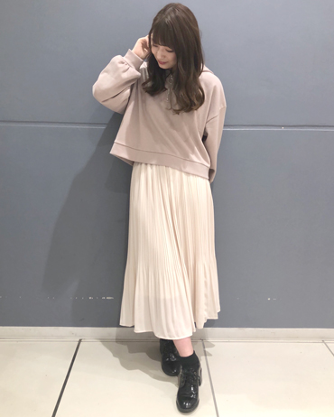 INGNI(イング)のコーディネート ららぽーと海老名 160cm<br>今季大人気のプリーツスカート♪ショートカーデやニットを合わせて甘めコーデにするのはもちろん、裏毛アイテムとも相性抜群です♪
