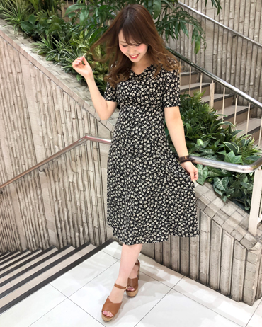 INGNI(イング)のコーディネート 横浜ジョイナス 158cm<br>ウエストがキュッと締まるデザインなのでスタイルアップができ、一枚でオシャレに着て頂けます。