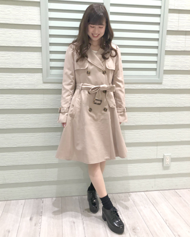 INGNI(イング)のコーディネート 渋谷109 154cm<br>毎年人気のドーリートレンチですが今年は丈長めで大人っぽくお召し頂けます！